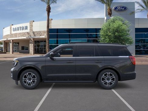 New 2026 Ford Expedition Active image 3