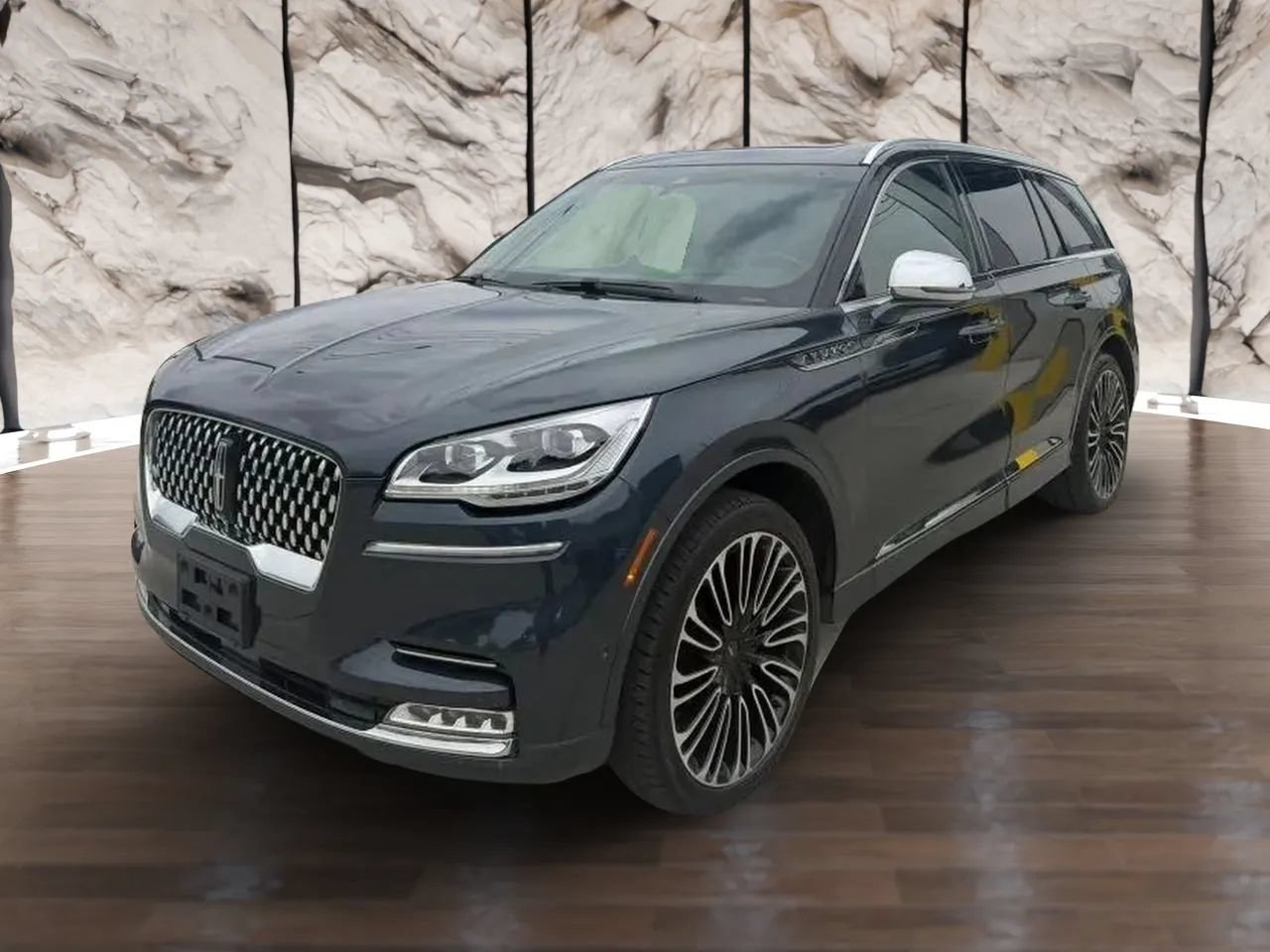 Used 2021 Lincoln Aviator Black Label w/ Dynamic Handling Package AWD/4WD image 3