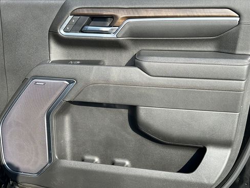 Certified 2025 Chevrolet Silverado 3500 High Country w/ High Country Premium Package image 15