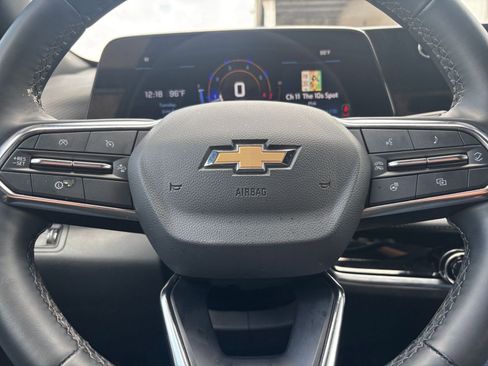 Used 2025 Chevrolet Equinox LT FWD image 28
