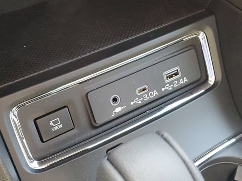 New 2026 Subaru Ascent Limited AWD/4WD image 36