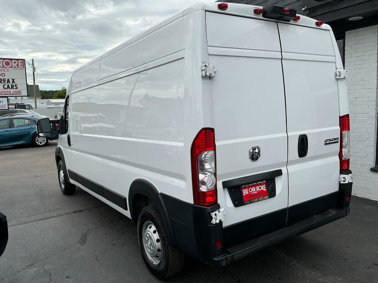 Used 2023 RAM ProMaster 2500 FWD image 5
