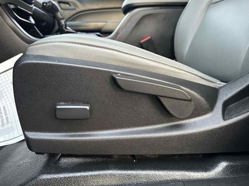 Used 2020 Chevrolet Colorado W/T image 15
