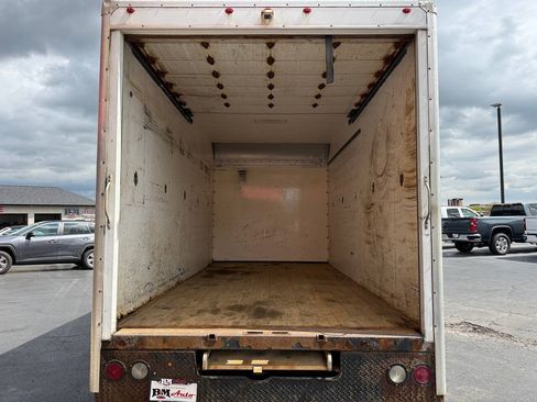 Used 2018 Ford Transit 350 156 DRW RWD image 19