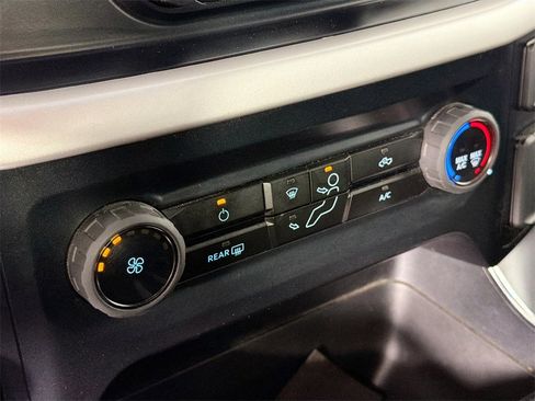 Used 2023 Ford F150 XLT image 15
