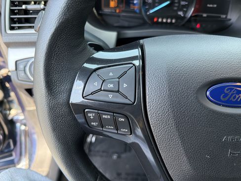 Used 2017 Ford Explorer XLT w/ Equipment Group 202A FWD image 26