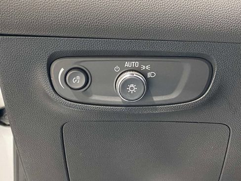 Used 2024 Buick Encore GX Preferred FWD image 19