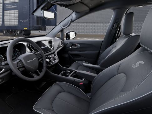 New 2026 Chrysler Pacifica Limited image 22