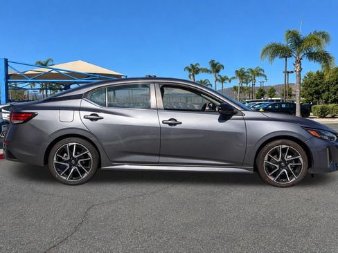 Used 2024 Nissan Sentra SR w/ SR Premium Package FWD image 3
