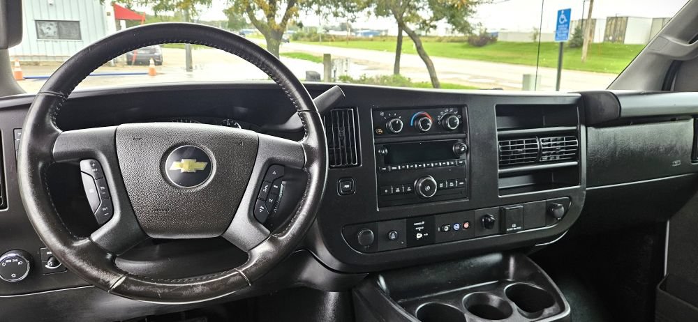 Used 2023 Chevrolet Express 3500 w/ Power Convenience Package RWD image 14