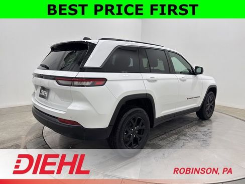 New 2026 Jeep Grand Cherokee Altitude AWD/4WD image 7