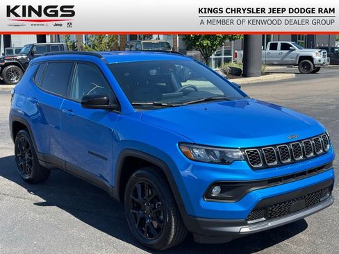 Certified 2025 Jeep Compass Latitude w/ Altitude Special Edition AWD/4WD image 1
