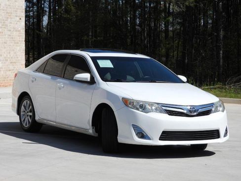 Used 2012 Toyota Camry XLE image 7