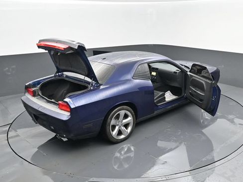 Used 2014 Dodge Challenger SXT Plus RWD image 23