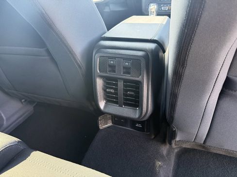 Used 2025 Ford Bronco Big Bend image 39