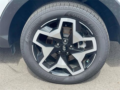 Used 2022 Hyundai Santa Cruz Limited w/ Cargo Package image 12