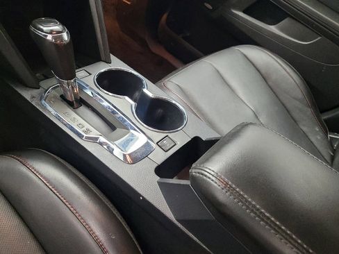 Used 2016 Chevrolet Equinox LTZ w/ Enhanced Convenience Package image 26