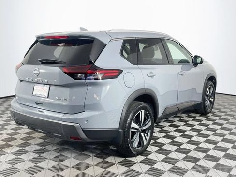Used 2024 Nissan Rogue SL AWD/4WD image 8