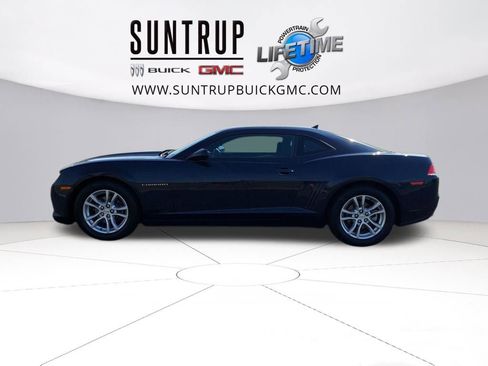 Used 2015 Chevrolet Camaro LT image 2
