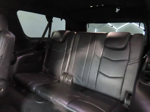 Used 2018 Cadillac Escalade ESV Platinum AWD/4WD image 39