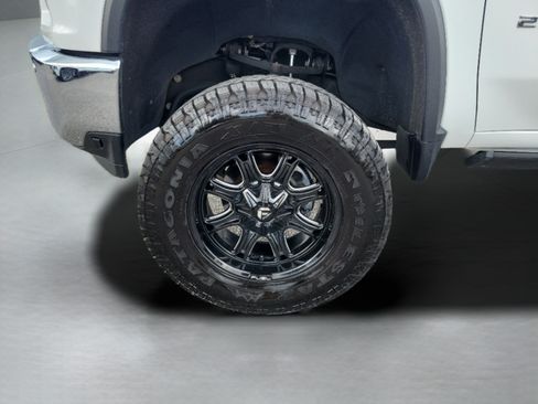 Used 2023 Chevrolet Silverado 2500 LTZ w/ LTZ Premium Package AWD/4WD image 30