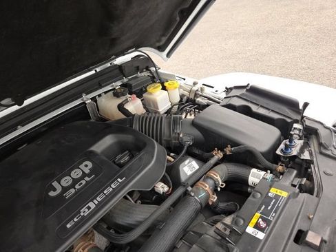 Used 2022 Jeep Gladiator Rubicon w/ LED Lighting Group AWD/4WD image 84