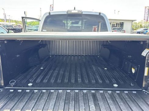 Used 2019 Toyota Tacoma Limited image 10