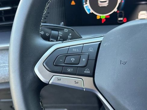 Certified 2025 Volkswagen Tiguan S w/ 18" Wheel Package image 16