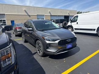Certified 2023 Ford Escape Platinum w/ Premium Technology Package AWD/4WD video 1