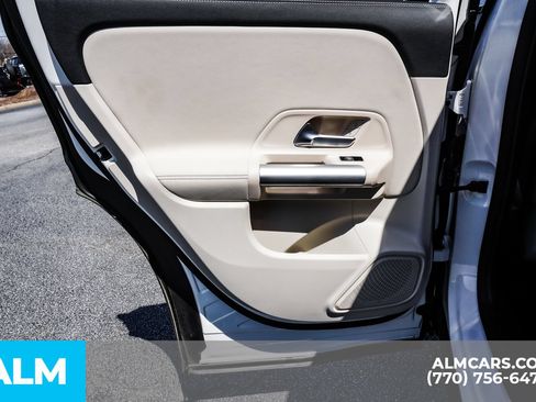 Used 2025 Mercedes-Benz GLA 250 4MATIC image 57