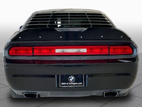 Used 2009 Dodge Challenger R/T RWD image 4