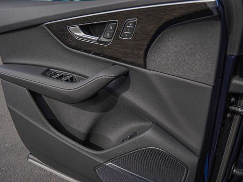 New 2026 Audi Q7 3.0T Premium Plus image 16