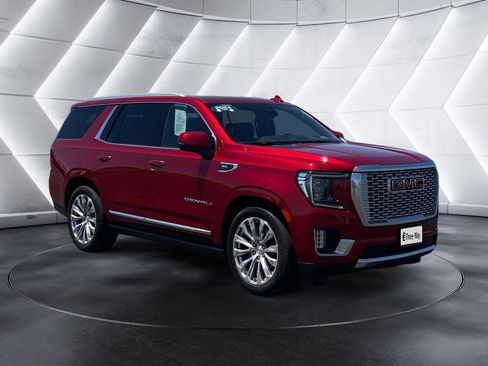 Certified 2024 GMC Yukon Denali w/ Denali Reserve Package AWD/4WD image 7