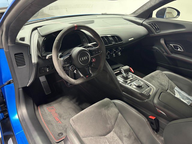 Used 2023 Audi R8 V10 GT RWD image 34