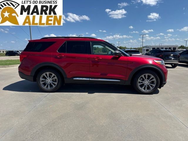 Used 2023 Ford Explorer XLT w/ Equipment Group 202A RWD image 6