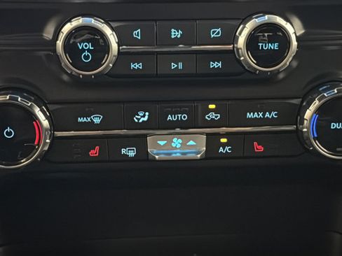 Used 2024 Ford F150 XLT w/ Equipment Group 303A High AWD/4WD image 18
