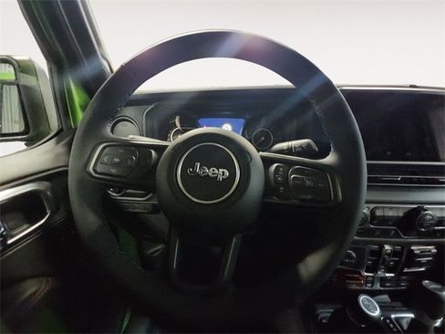 New 2025 Jeep Gladiator Rubicon w/ Convenience Group image 12