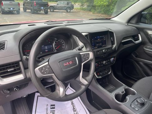 Used 2023 GMC Terrain SLE w/ Driver Convenience Package FWD image 29