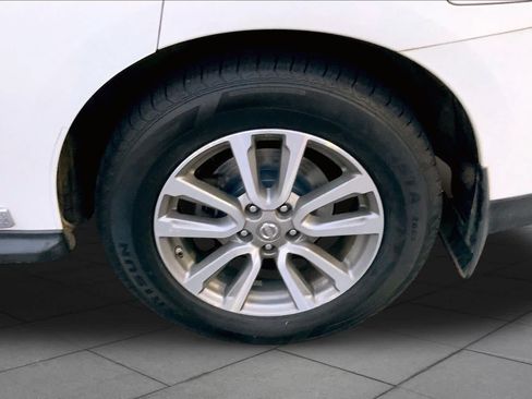 Used 2014 Nissan Pathfinder SL w/ SL Premium Package FWD image 10