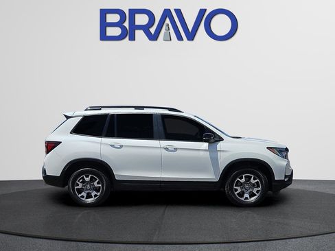 Used 2022 Honda Passport TrailSport image 3