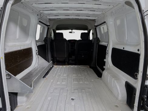 Used 2014 Nissan NV200 SV w/ Exterior Appearance Package image 33