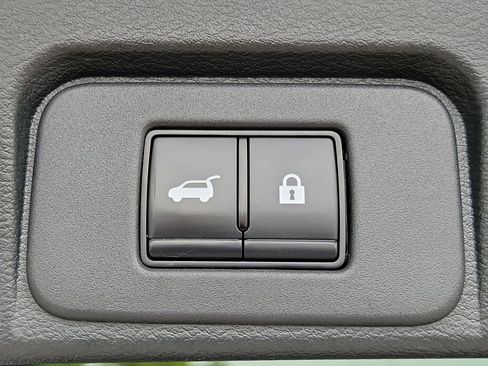 Certified 2023 Nissan Rogue Platinum w/ Platinum Premium Package image 15