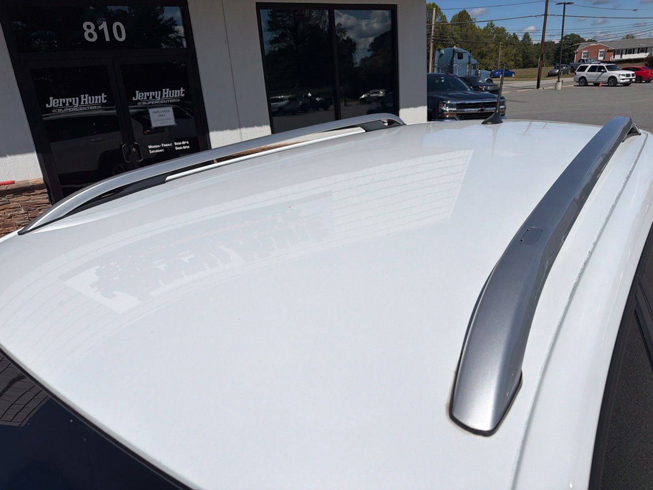 Used 2021 Jeep Cherokee Latitude FWD image 12