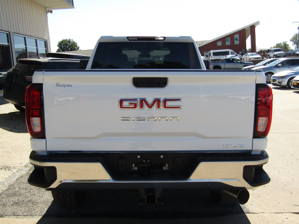 New 2026 GMC Sierra 2500 SLE AWD/4WD image 4