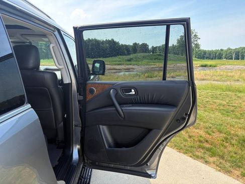Used 2024 Nissan Armada SL AWD/4WD image 40