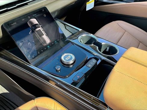 New 2026 Cadillac Escalade ESV Luxury w/ LPO, Radiant Package AWD/4WD image 8