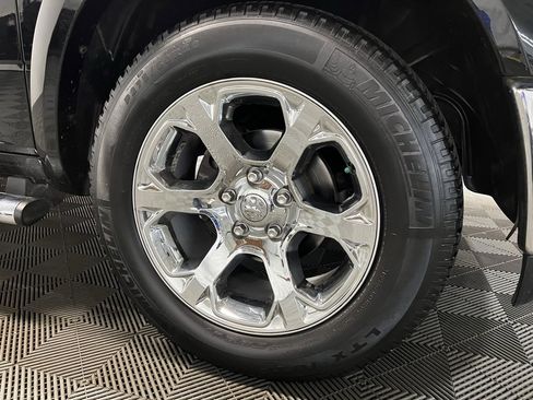 Used 2014 RAM 1500 Laramie w/ Convenience Group image 3