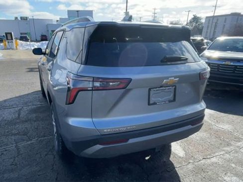 New 2026 Chevrolet Equinox LT w/ Convenience Package II image 8