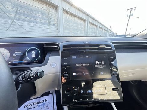 Used 2023 Hyundai Tucson SEL w/ Convenience Package image 16