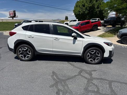 Used 2020 Subaru Crosstrek 2.0i Limited w/ Moonroof Package w/Navigation AWD/4WD image 2